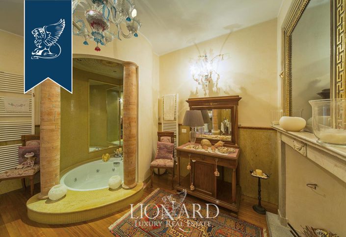 Image No.42-8 Bed Villa for sale