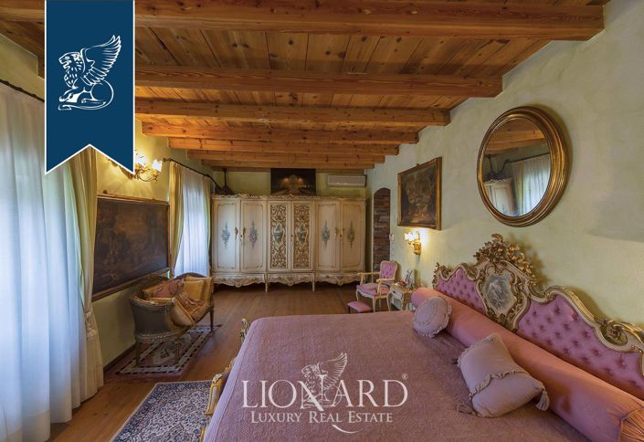 Image No.51-8 Bed Villa for sale