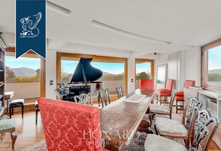 Image No.11-13 Bed Villa for sale