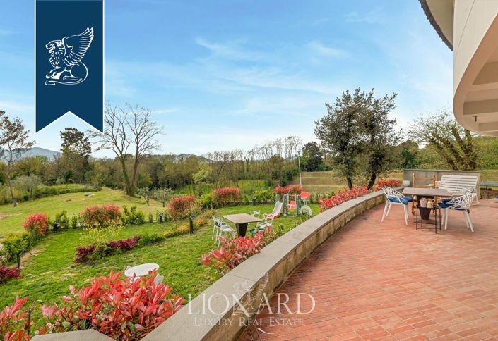 Image No.2-13 Bed Villa for sale