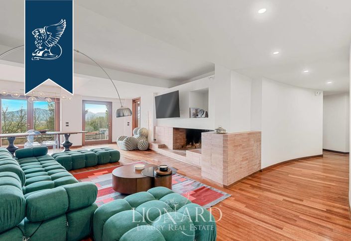 Image No.9-13 Bed Villa for sale