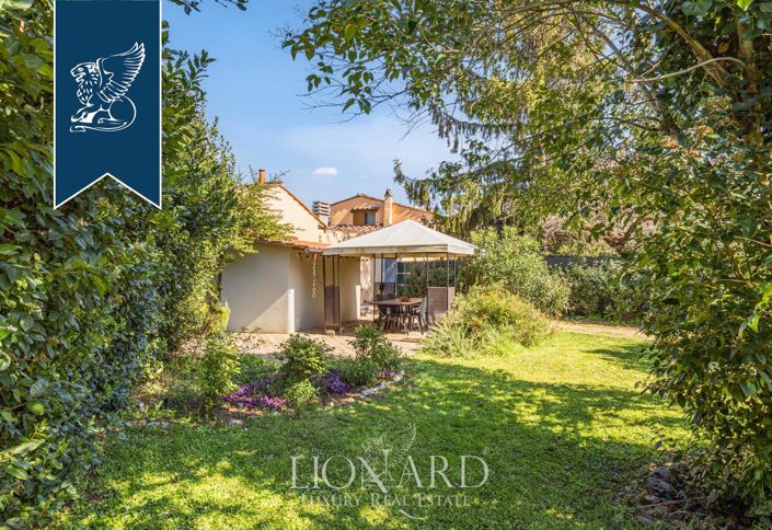 Image No.18-2 Bed Villa for sale