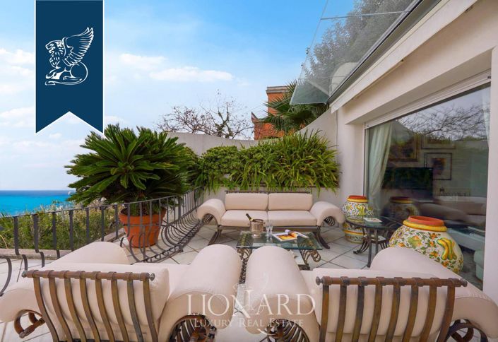 Image No.8-3 Bed Flat for sale