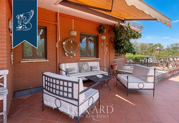 Image No.20-7 Bed Villa for sale