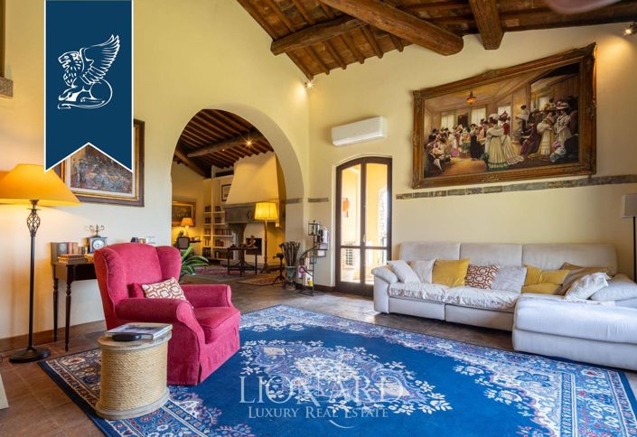 Image No.17-7 Bed Country House for sale