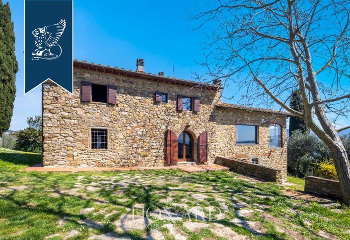 Image No.2-7 Bed Country House for sale