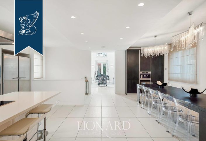 Image No.11-5 Bed Villa for sale