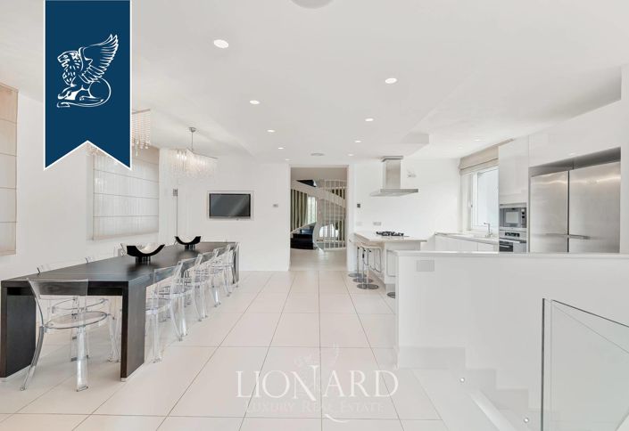 Image No.12-5 Bed Villa for sale