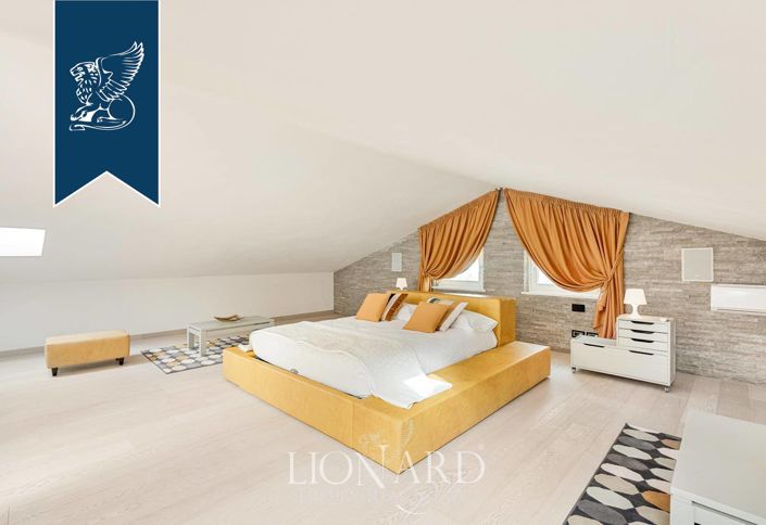 Image No.17-5 Bed Villa for sale