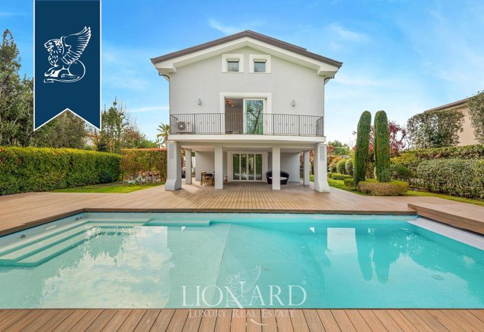 Image No.2-5 Bed Villa for sale