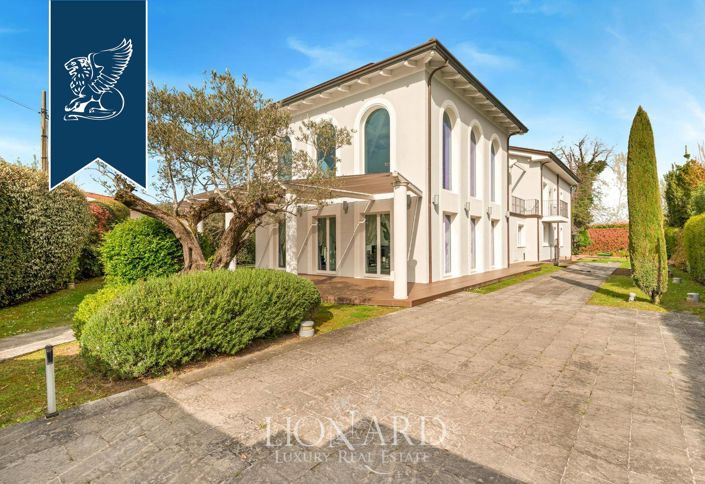 Image No.3-5 Bed Villa for sale