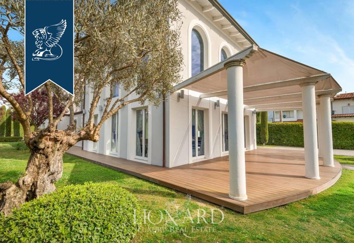 Image No.5-5 Bed Villa for sale