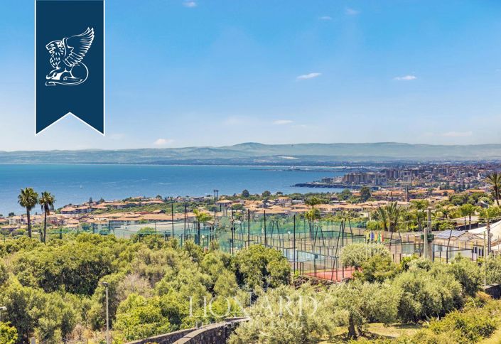 Image No.10-4 Bed Villa for sale