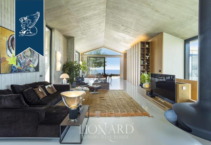 Image No.16-4 Bed Villa for sale