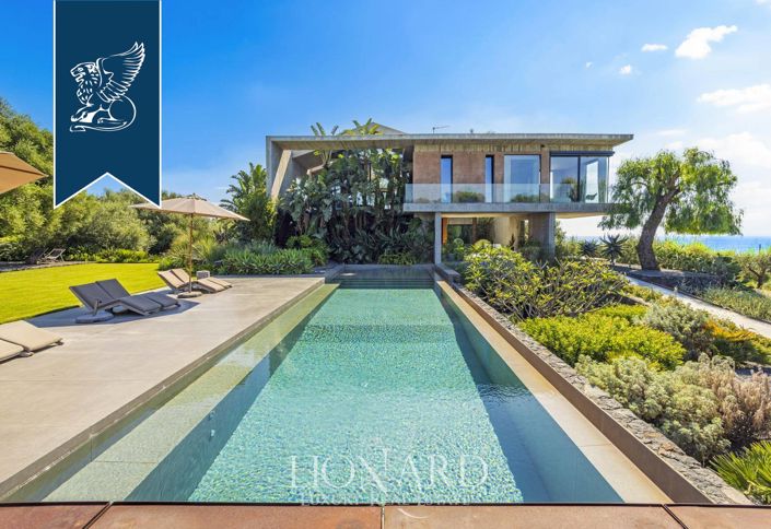 Image No.4-4 Bed Villa for sale