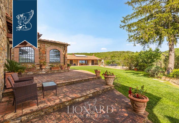 Image No.16-8 Bed Farmhouse for sale