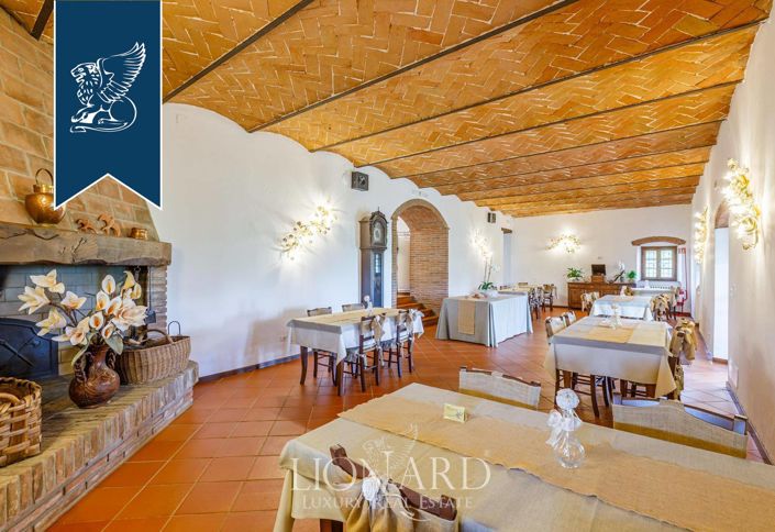 Image No.18-8 Bed Farmhouse for sale