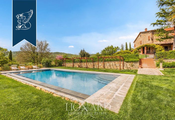 Image No.7-8 Bed Farmhouse for sale