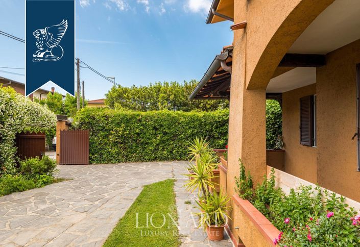 Image No.30-6 Bed Villa for sale