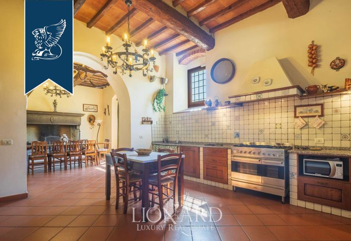 Image No.17-23 Bed Farmhouse for sale