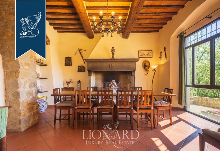 Image No.18-23 Bed Farmhouse for sale