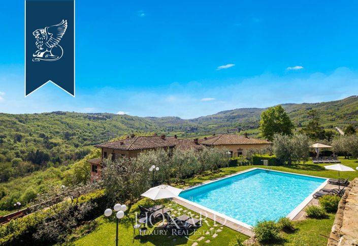 Image No.4-23 Bed Farmhouse for sale