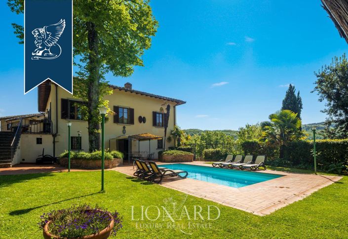 Image No.6-23 Bed Farmhouse for sale