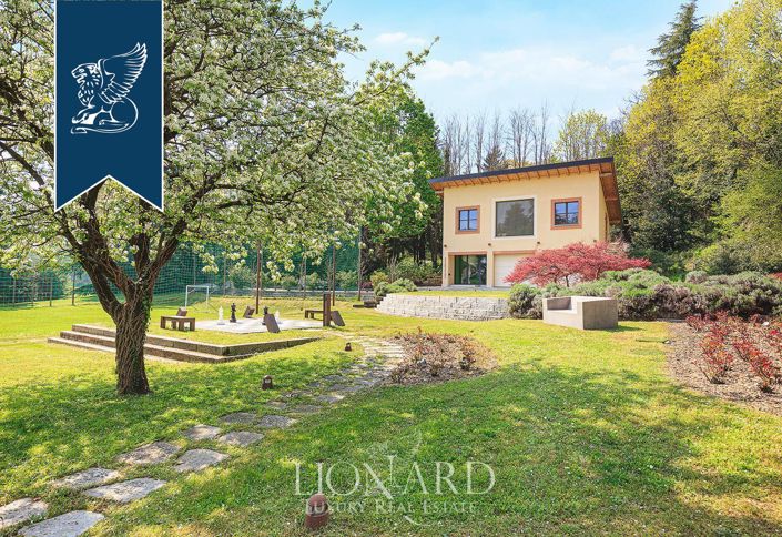 Image No.13-18 Bed Villa for sale