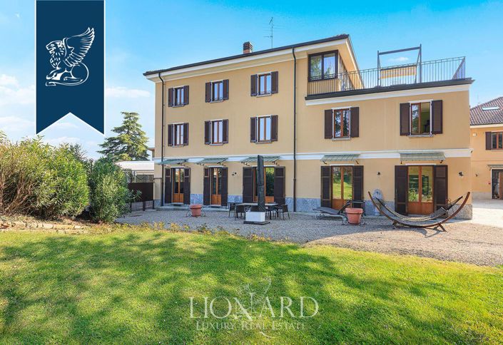 Image No.14-18 Bed Villa for sale