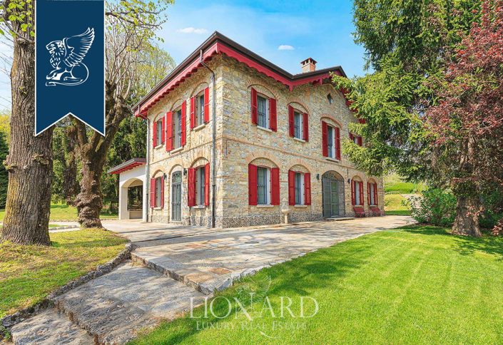 Image No.4-18 Bed Villa for sale