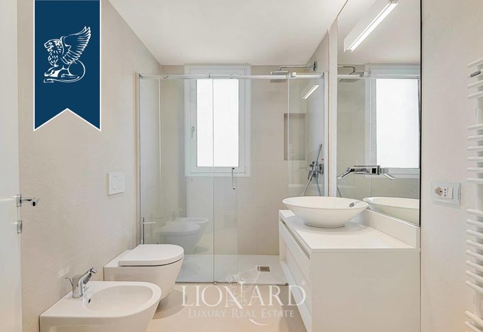 Image No.20-5 Bed Villa for sale