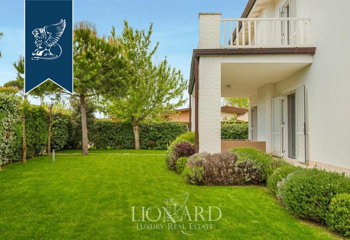 Image No.5-5 Bed Villa for sale