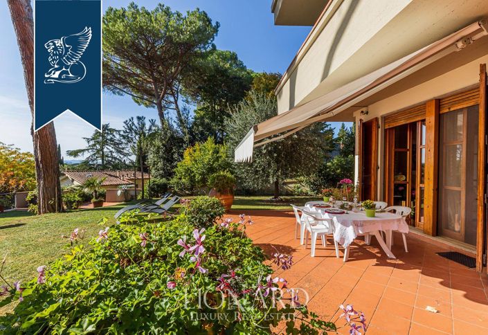 Image No.11-6 Bed Villa for sale