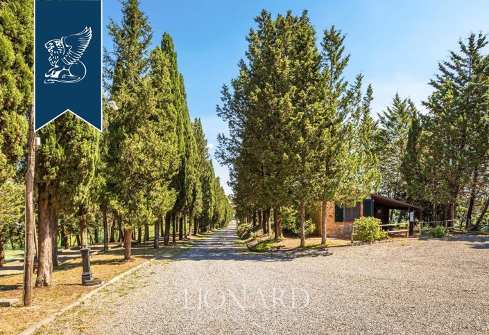 Image No.11-20 Bed Farmhouse for sale