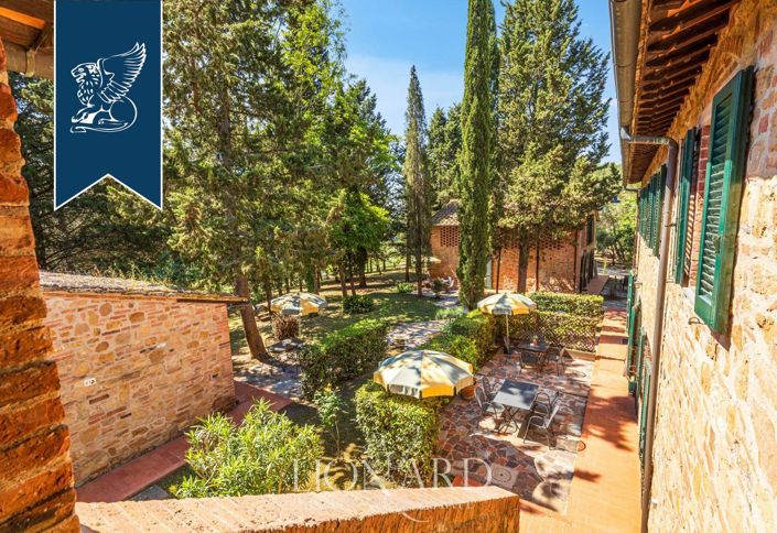 Image No.14-20 Bed Farmhouse for sale