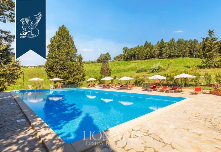 Image No.8-20 Bed Farmhouse for sale