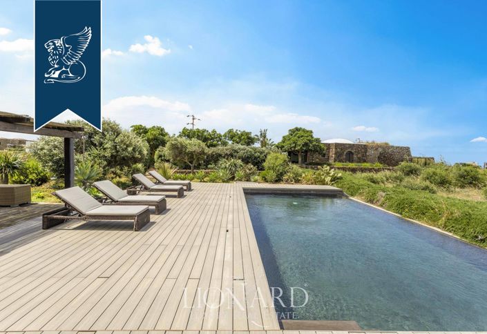 Image No.4-4 Bed Hotel for sale