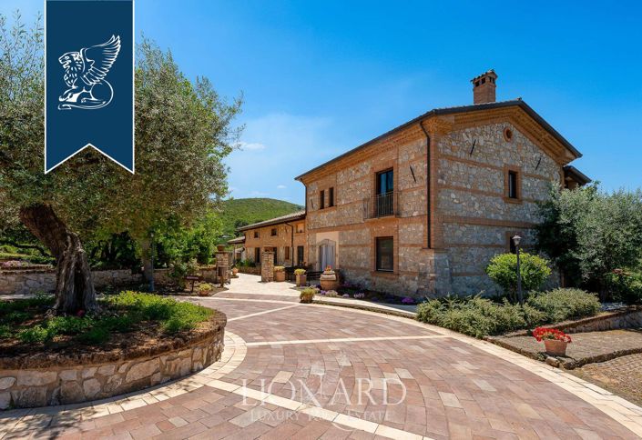 Image No.10-17 Bed Farmhouse for sale