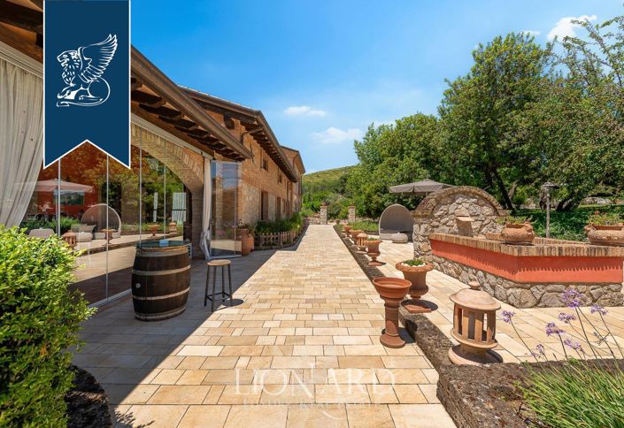 Image No.12-17 Bed Farmhouse for sale