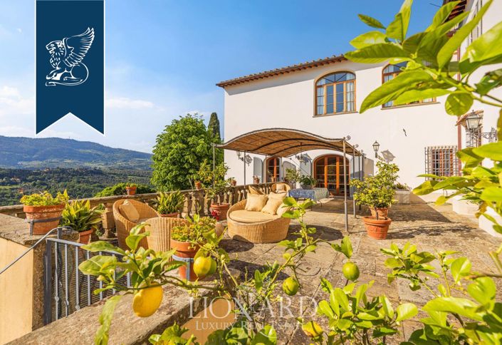 Image No.8-9 Bed Country House for sale