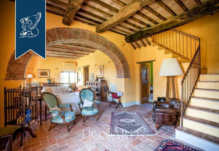 Image No.12-7 Bed Villa for sale