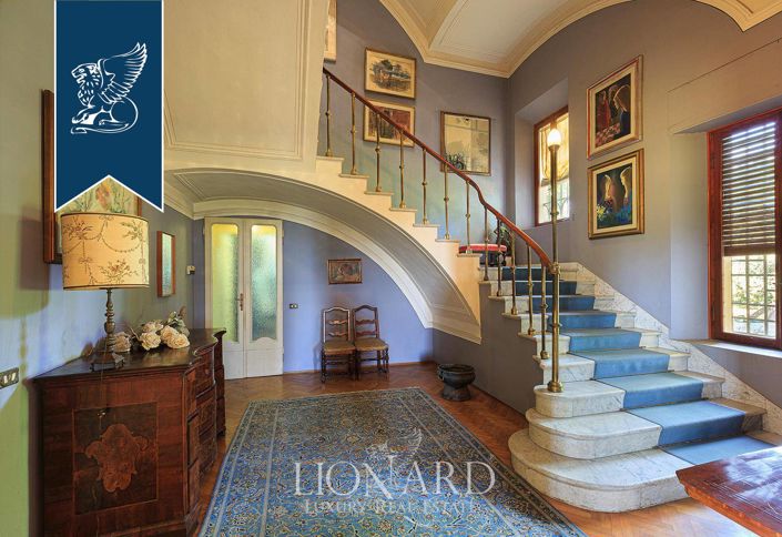 Image No.10-9 Bed Villa for sale