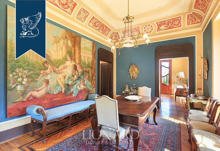 Image No.15-9 Bed Villa for sale