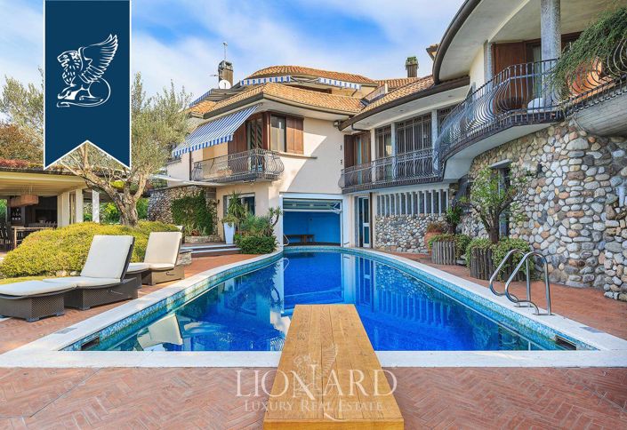 Image No.9-5 Bed Villa for sale