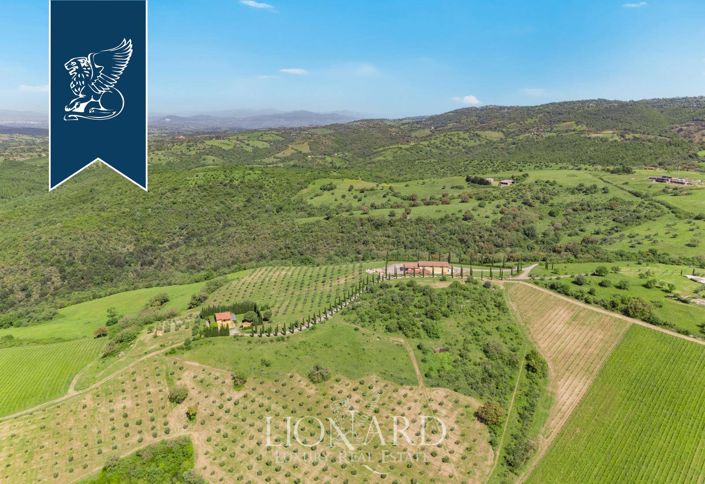 Image No.3-5 Bed Farmhouse for sale