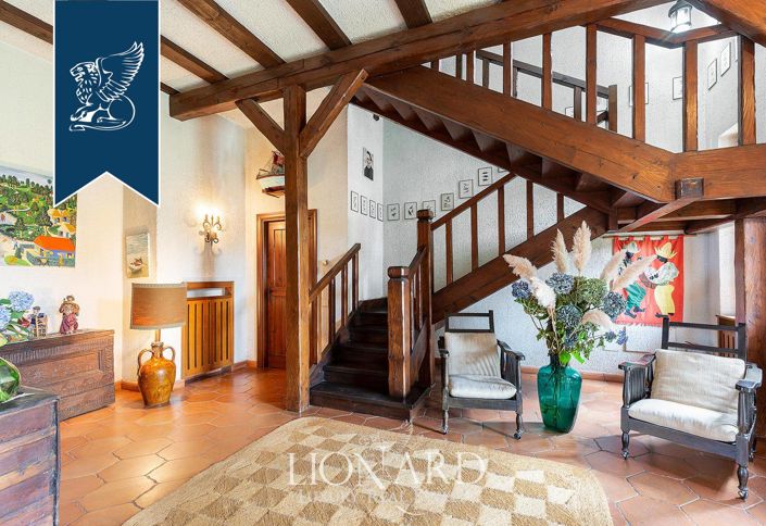 Image No.15-8 Bed Villa for sale