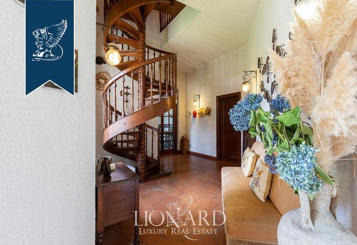 Image No.25-8 Bed Villa for sale