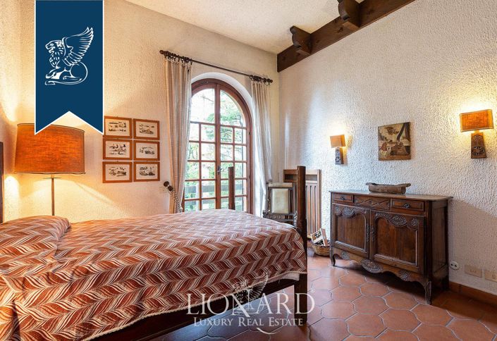 Image No.30-8 Bed Villa for sale