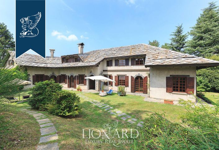 Image No.4-8 Bed Villa for sale