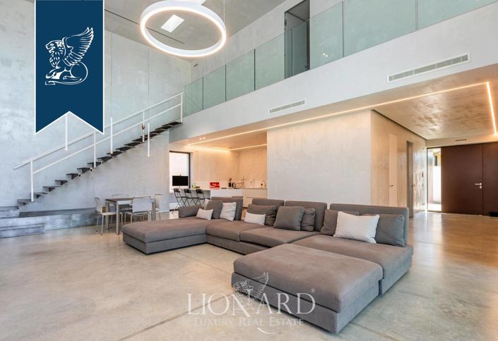 Image No.12-4 Bed Villa for sale